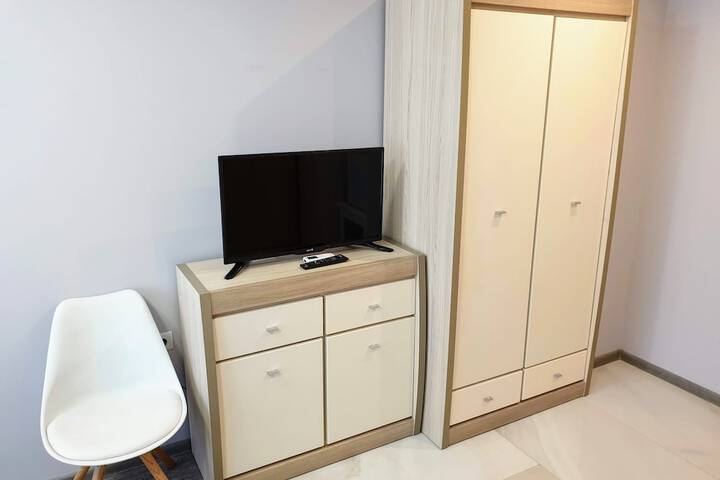 Room 13 of 68