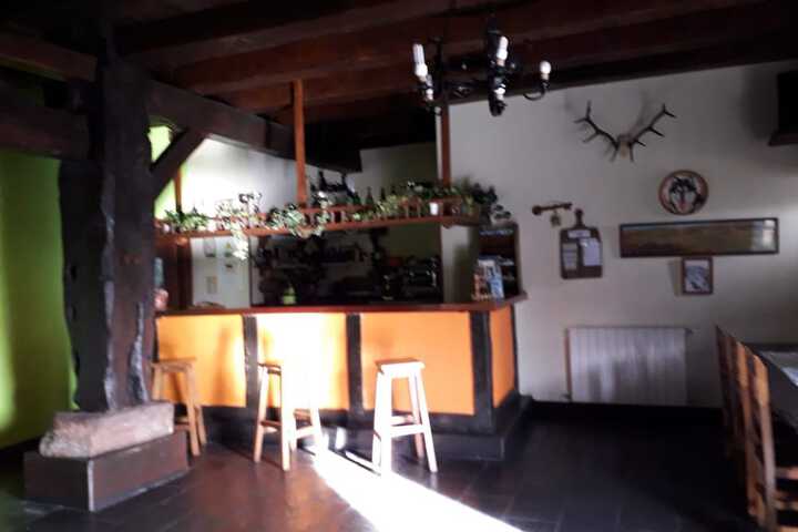 Room 8 of 12
