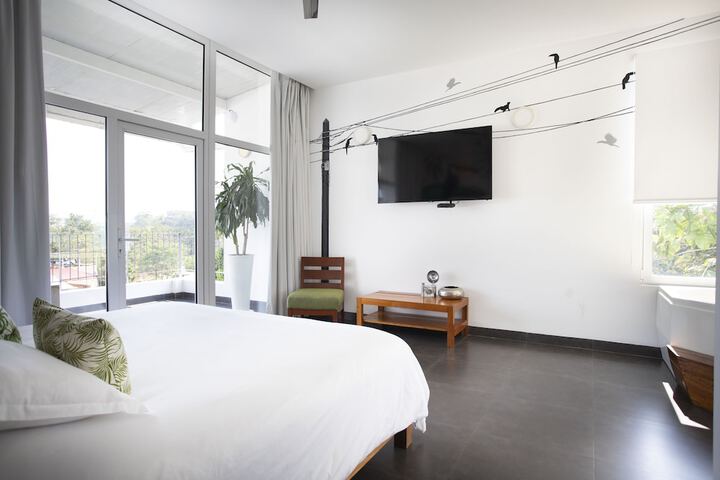 Room 44 of 146