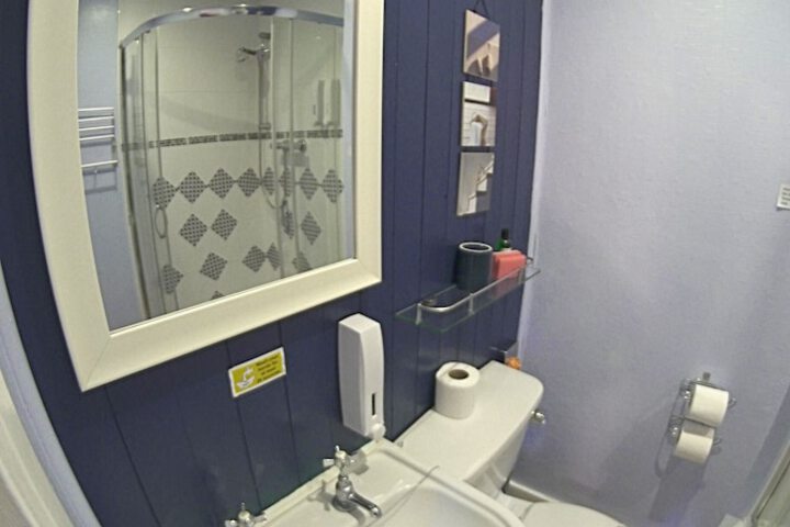 Room 16 of 70