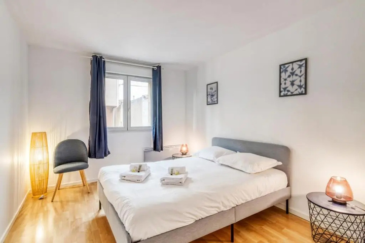Room 3 of 10