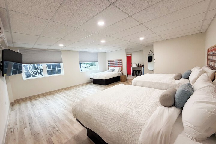 Room 62 of 103