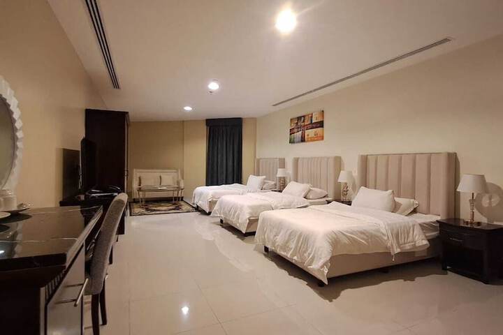 Room 6 of 15