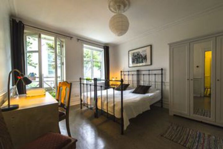 Room 8 of 22