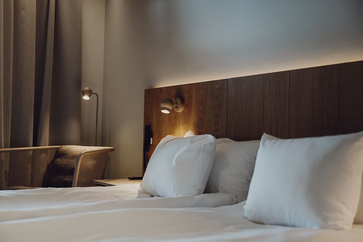 Room 5 of 52