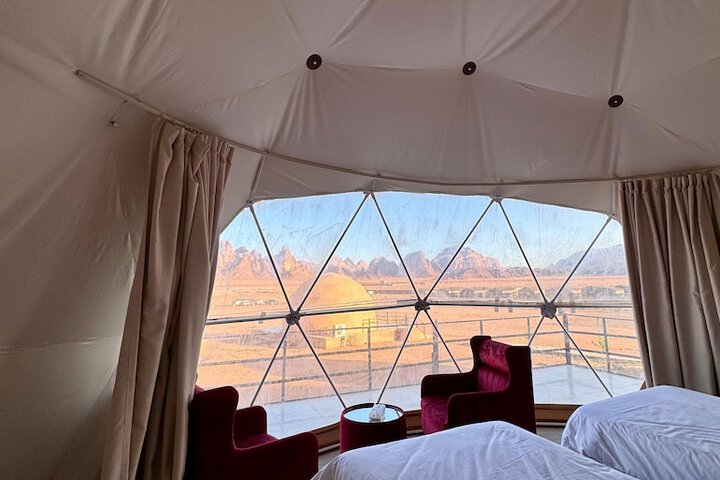 Room 4 of 20