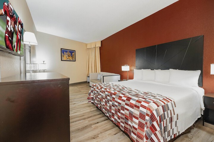 Room 9 of 42