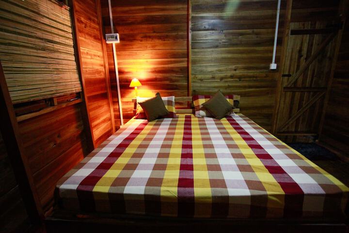 Room 4 of 44