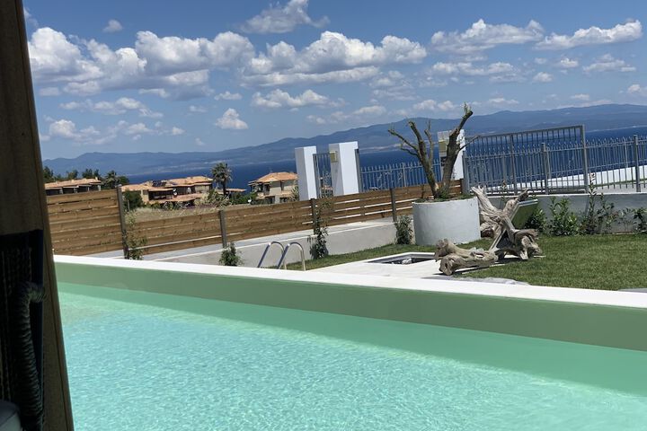 Pool 46 of 60