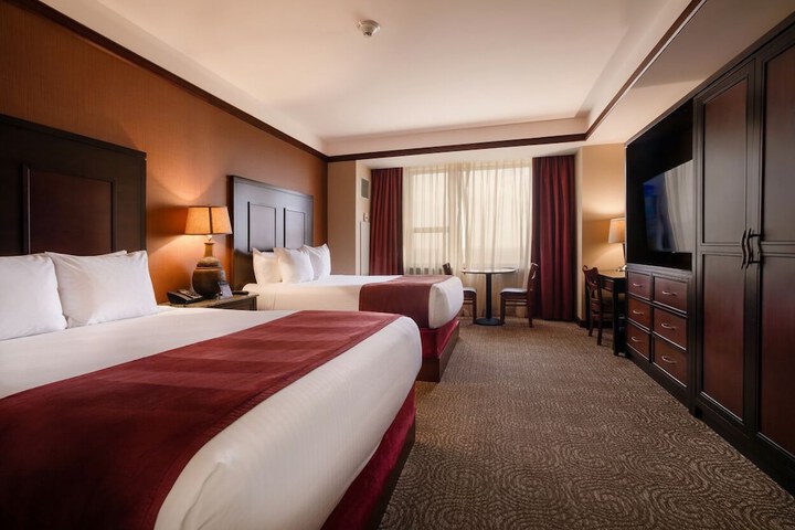 Room 4 of 42