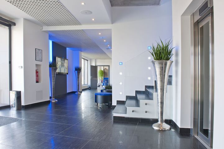 Guest Lobby