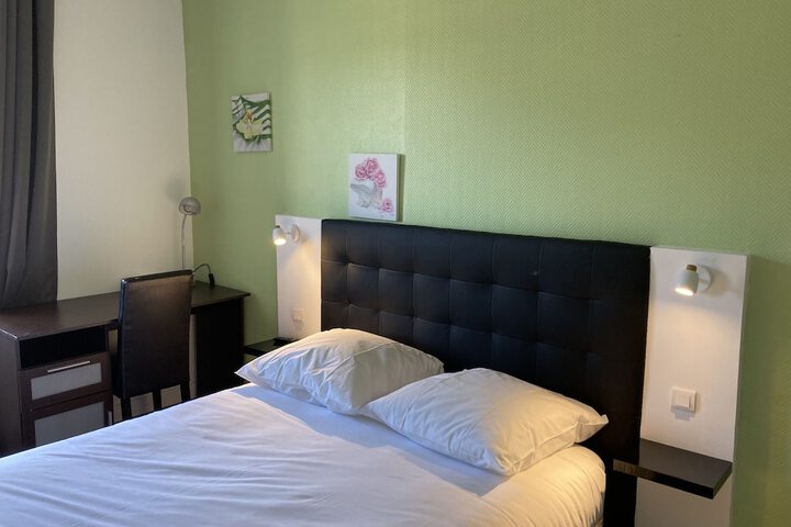 Room 17 of 61