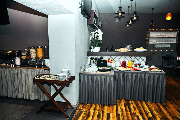 Dining 44 of 67