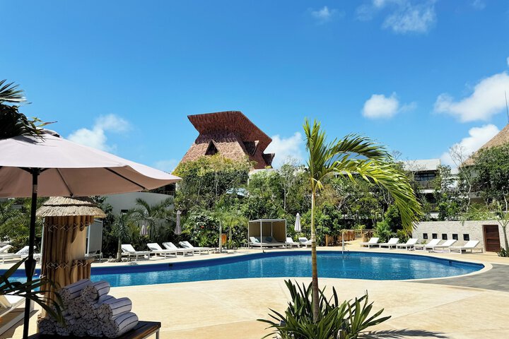 Pool 42 of 103