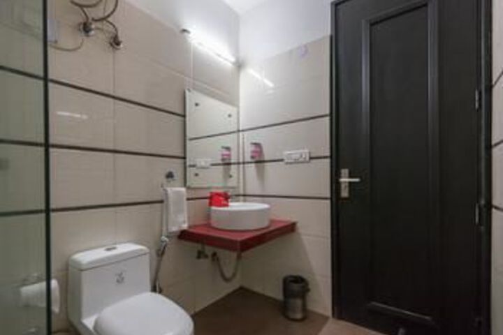 Room 8 of 44