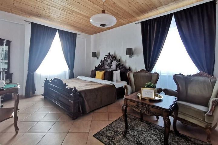 Room 18 of 39