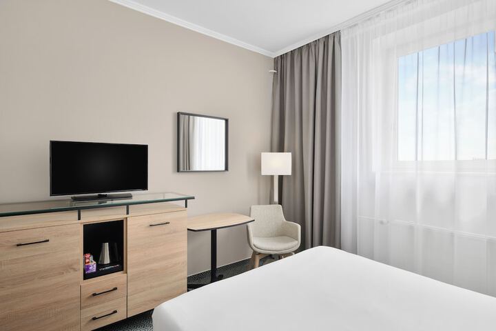 Room 44 of 81