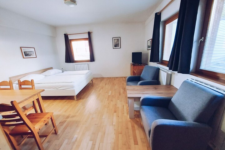 Room 18 of 188