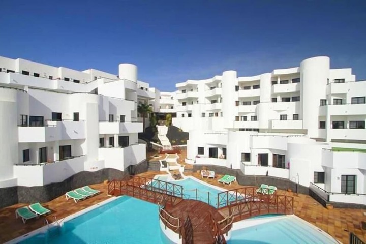 Pool Hotel