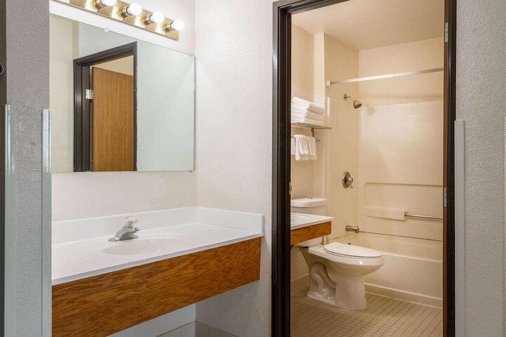Room 42 of 52