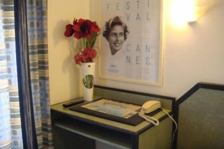 Room amenity