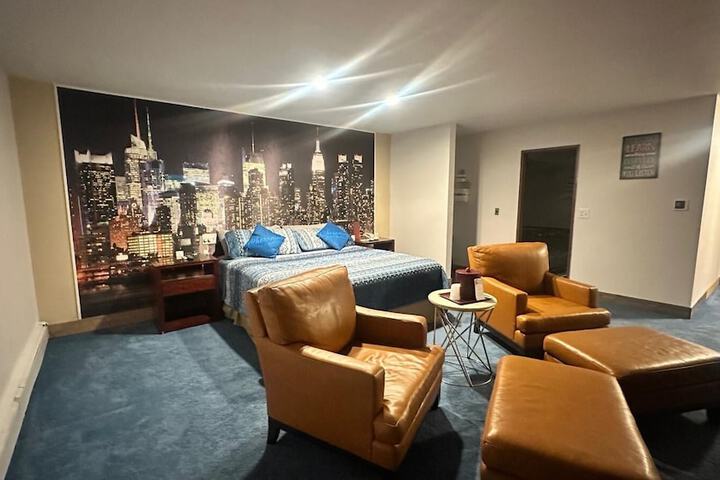 Room 25 of 66