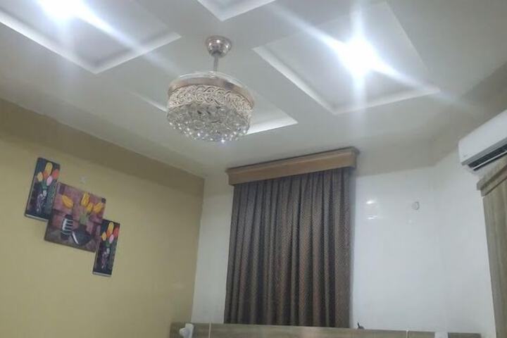 Room 7 of 40