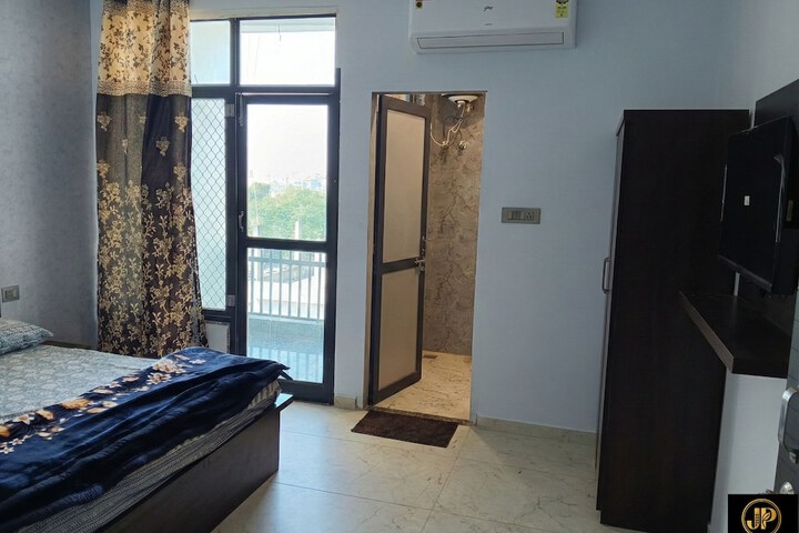 Room 19 of 46
