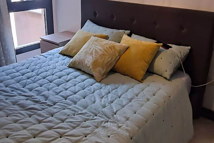 Room 4 of 36