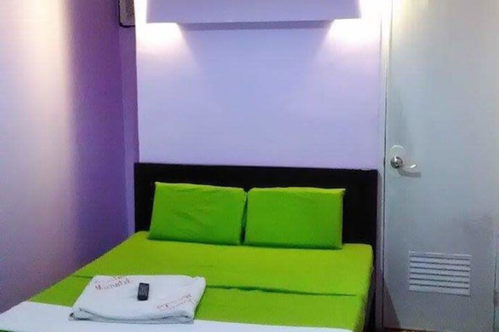 Room 5 of 7