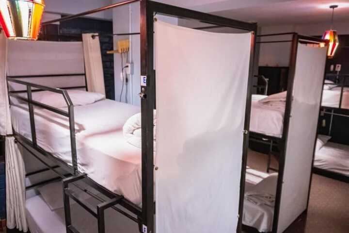 Room 9 of 41