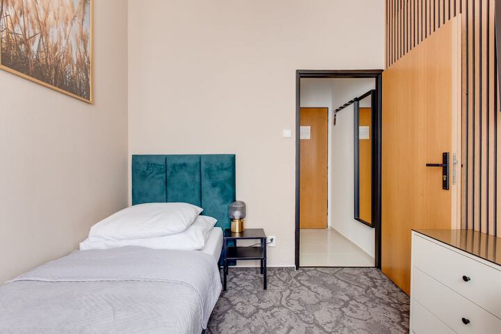 Room 25 of 115