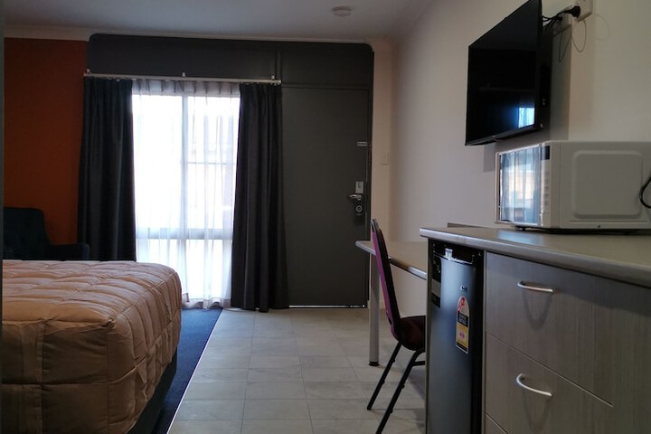Room 2 of 24