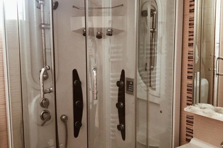 Room 12 of 35