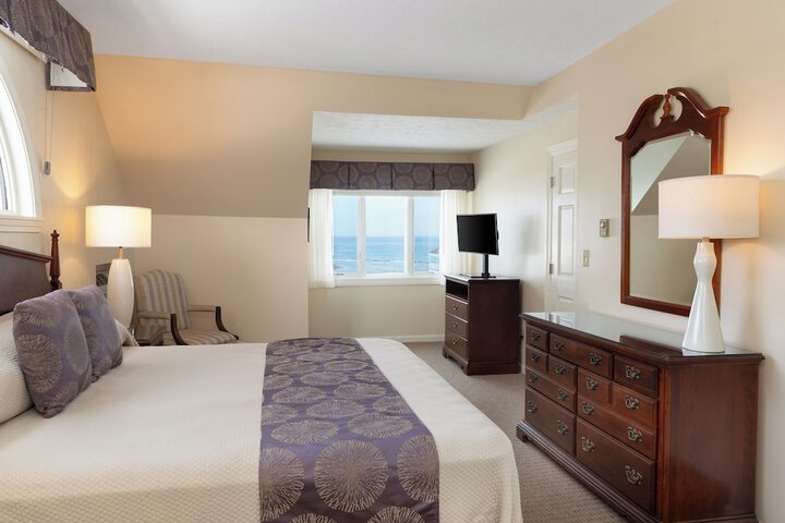 Room 7 of 176