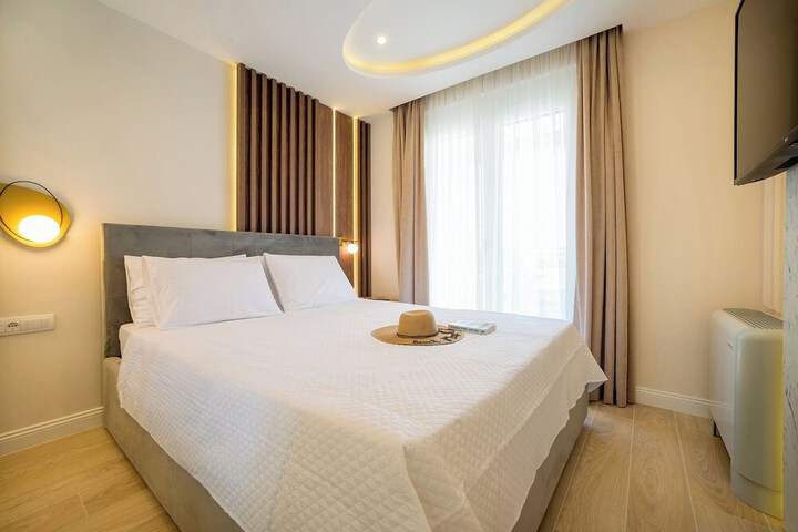 Room 9 of 70