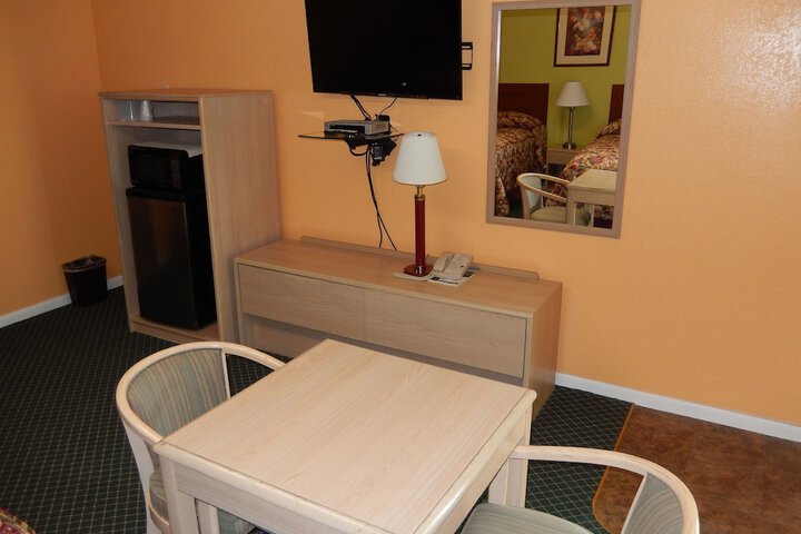 Room 5 of 24