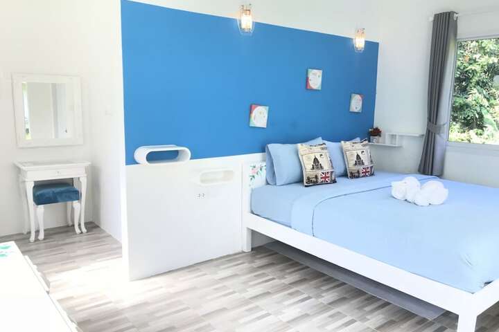 Room 6 of 50