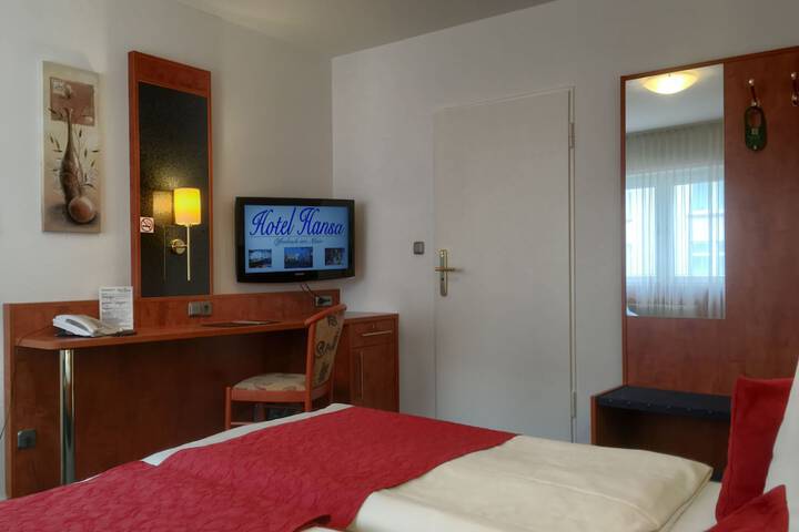 Room 10 of 45