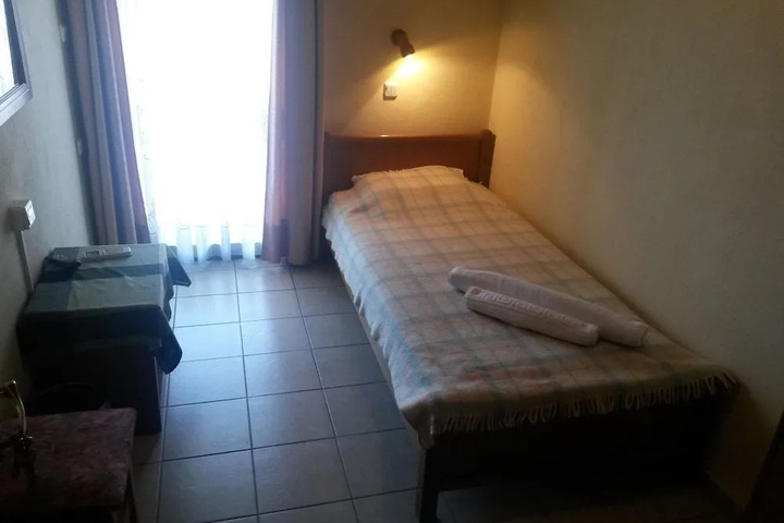 Room 4 of 23