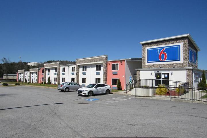 Hotel 12 of 28