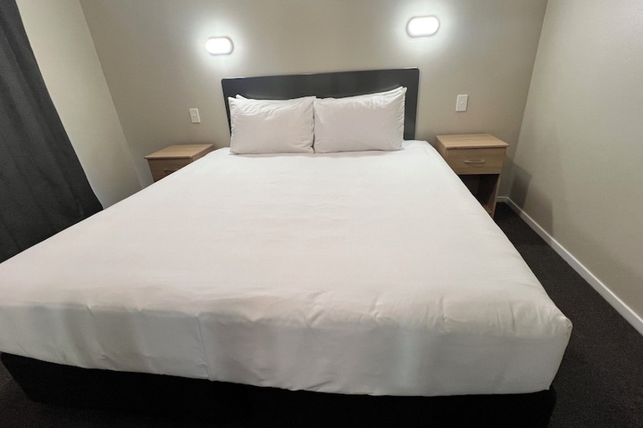 Room 12 of 26