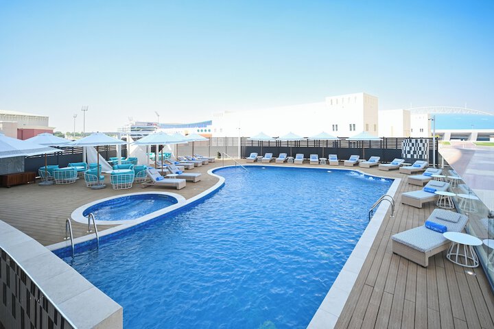 Pools & Facilities