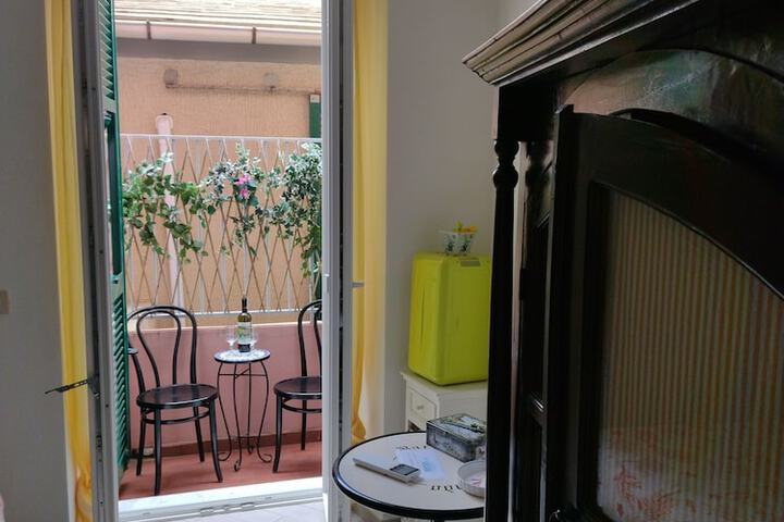 Room 8 of 19