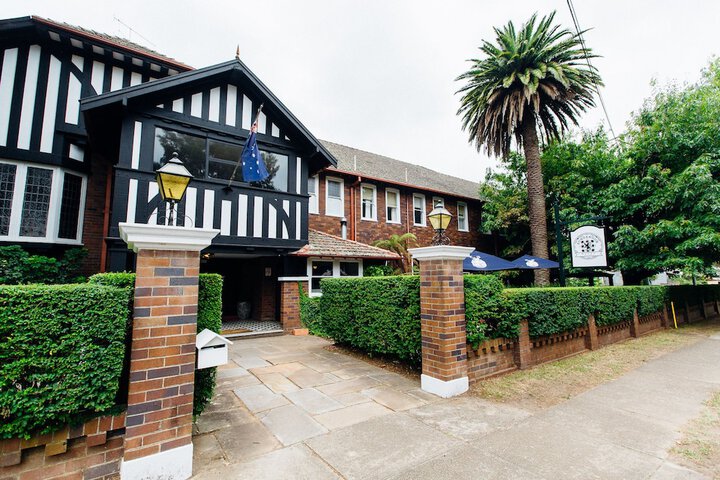 Hotel 90 of 93