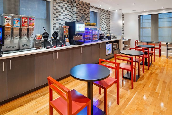 Best Western Plus Hospitality House New York | Bookonline.com