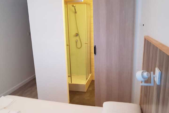 Room 5 of 45