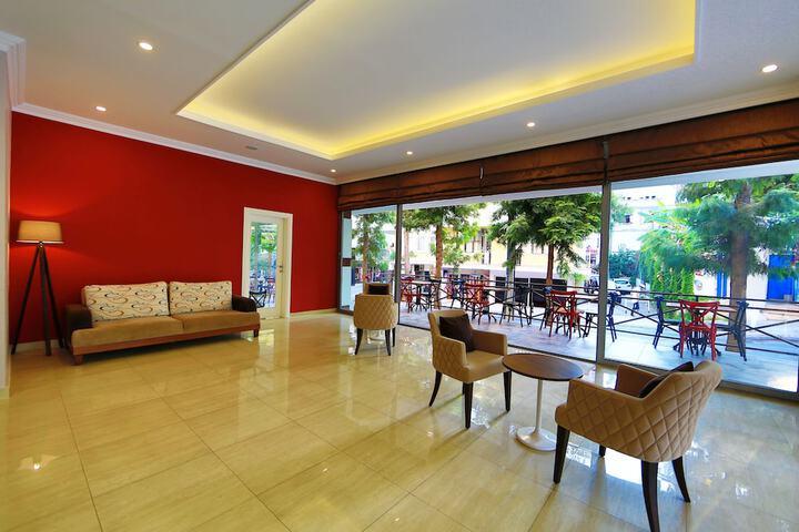 Guest Lobby