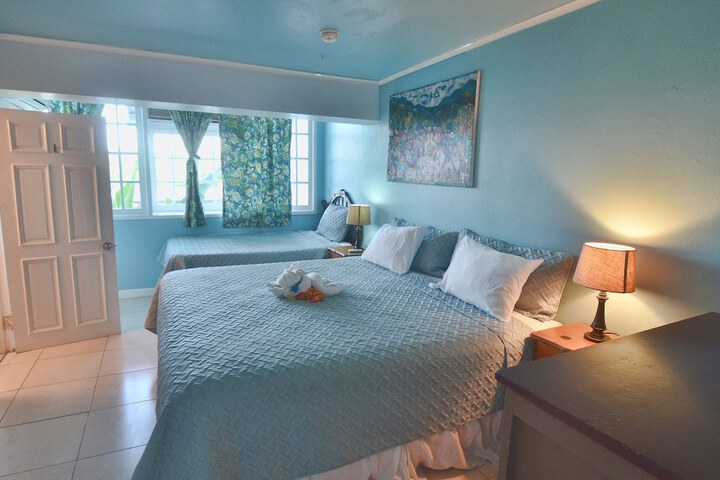 Room 10 of 50