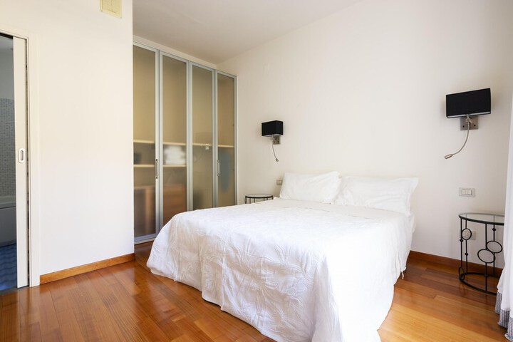 Room 35 of 51